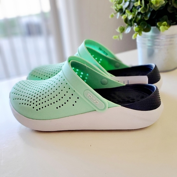 Crocs LiteRide Clog - Picture 7 of 8